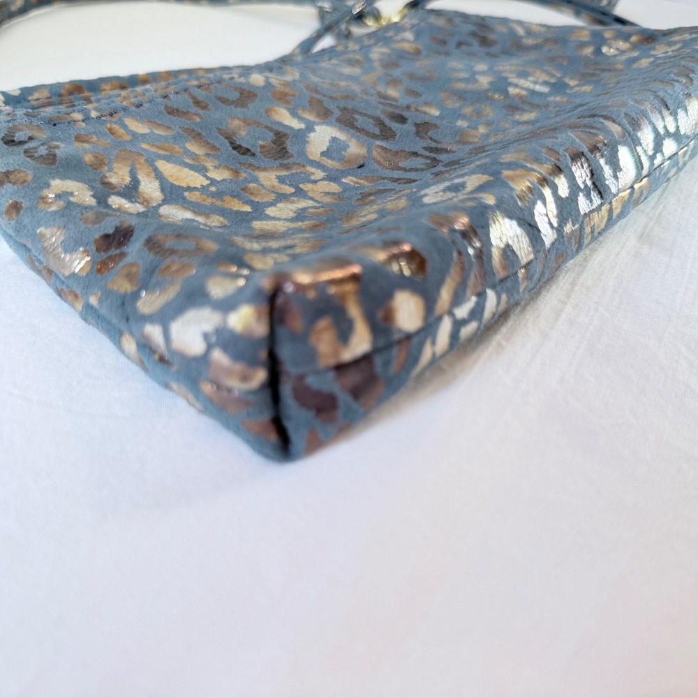 HOBO Int'l DARCY Convertible Blue Mirrored Cheetah Print Xbody Clutch Shoulder - Picture 4 of 14